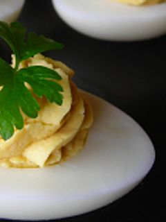 Húsvéti töltött tojás recept fotója