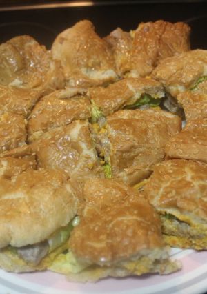 Una foto de Bocaditos de hamburguesas de trucha con panceta