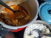 Una foto de costillas con falda