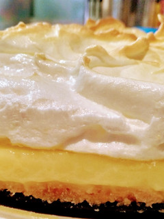 Una foto de Lemon pie con merengue italiano 🍋🥧