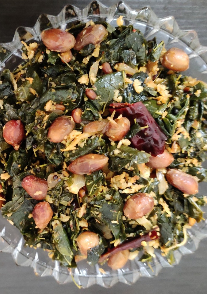 முருங்கைக்கீரை வேர்க்கடலை பொரியல் (Drumstick leaves peanut fry) செய்முறை முக்கிய புகைப்படம்