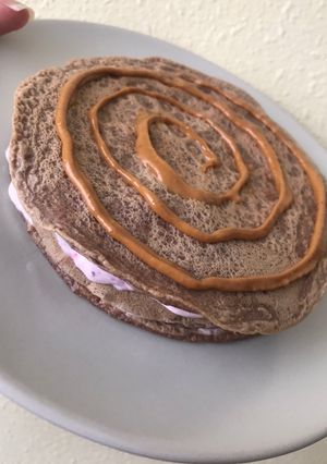 Una foto de Tortitas de avena rellenas de yogur