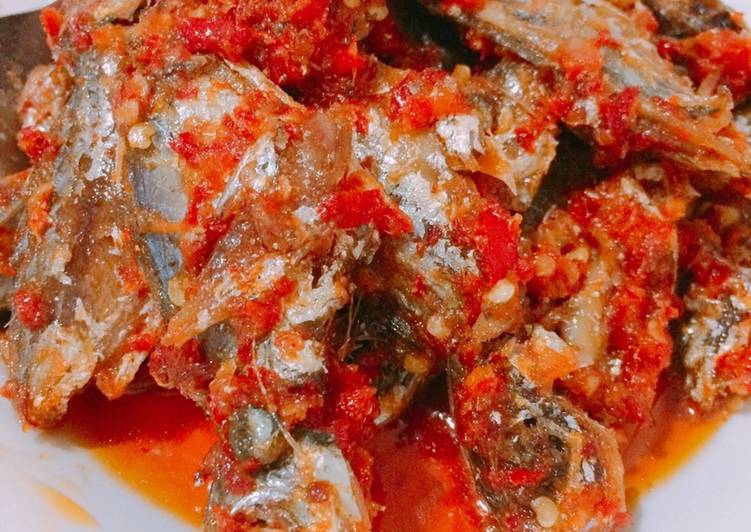 Bagaimana Menyiapkan Ikan Selar Balado yang Bisa Manjain Lidah