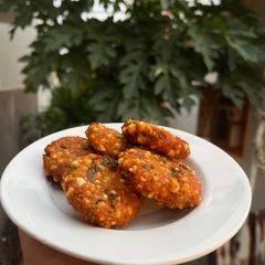 A picture of Potato Sabudana vada.