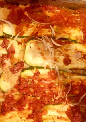 Una foto de Lasaña de zapallo italiano y garbanzos