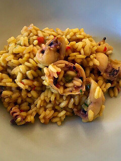 Una foto de Arroz con choquitos