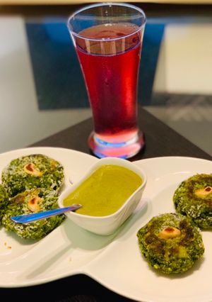 A picture of Chicken Hara Bhara Kebabs.