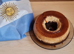 Una foto de Chocoflan 🍮 versión muy económica 🇦🇷 Torta imposible 🇦🇷