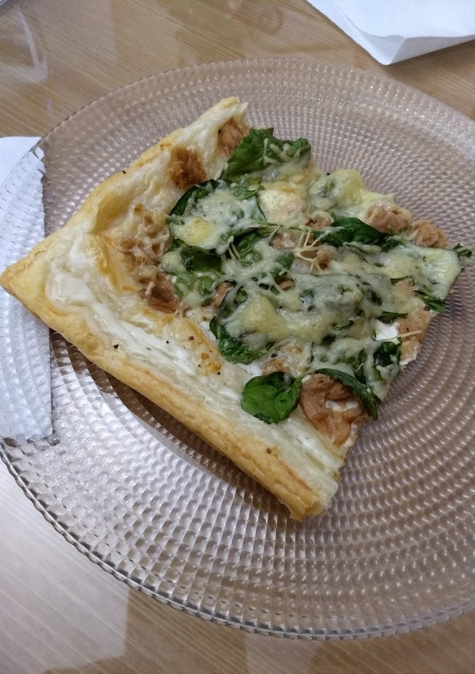 Una foto de Hojaldre de espinacas y atún