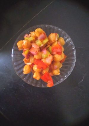 A picture of Chickpea salad.