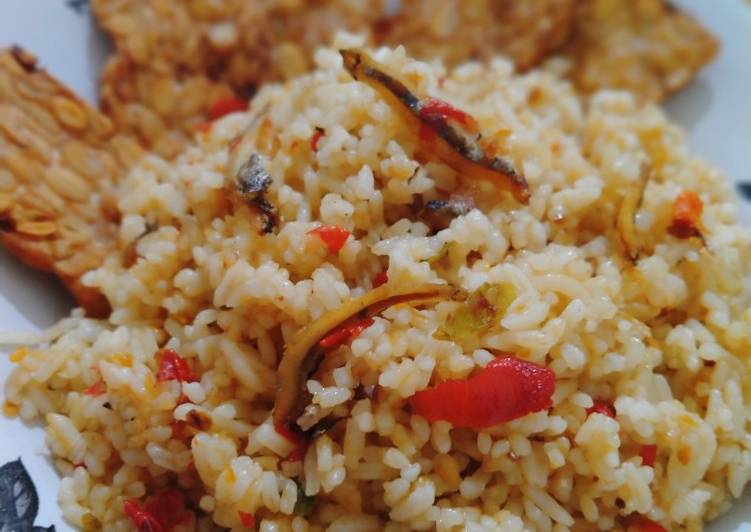 Cara Gampang Menyiapkan Nasi goreng kampung with teri Anti Gagal