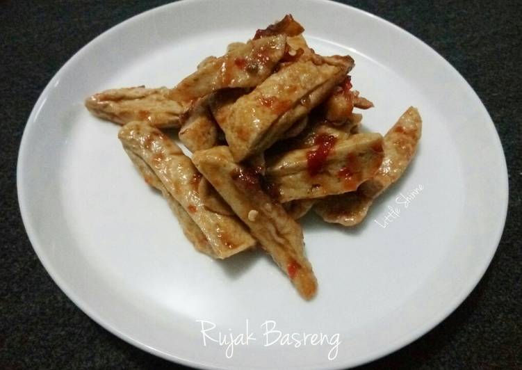 Rujak Basreng