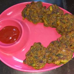 A picture of Spring onion methi cutlet.