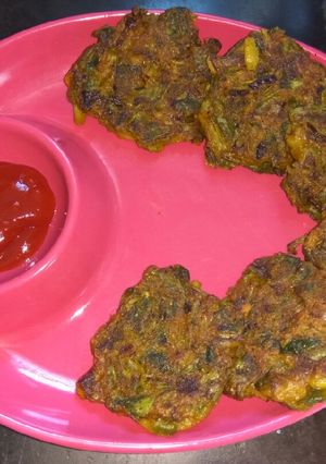 A picture of Spring onion methi cutlet.