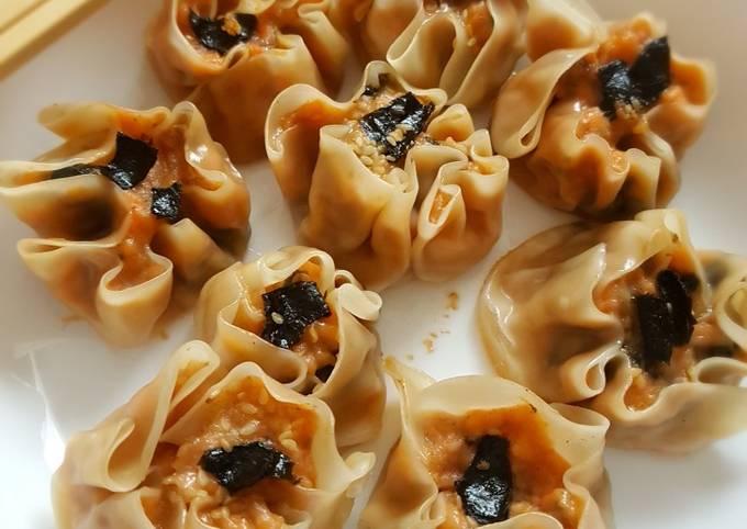 Bagaimana Menyiapkan Siomay / Dimsum Salmon Tanpa Kukusan Anti Gagal