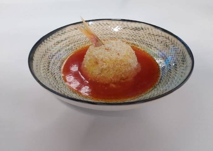 Arancina di riso con ragù di triglie e finocchietto