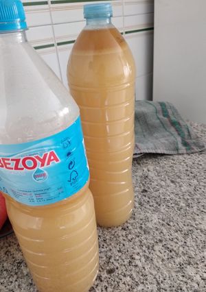 Una foto de Caldo de pollo casero echo por mí