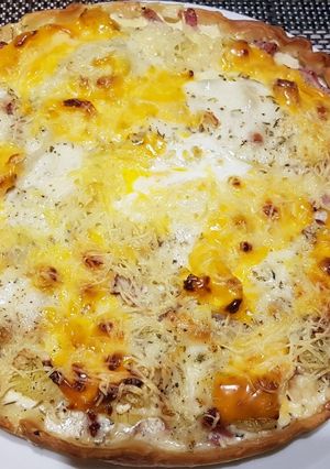 Une photo de Pizzas aux fromages et pommes de terre