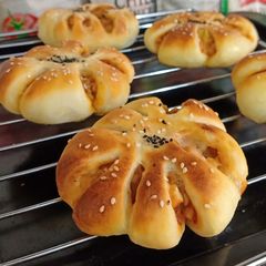Chicken Vegetable Cheesy Bun A picture of Chicken Vegetable Cheesy Bun.