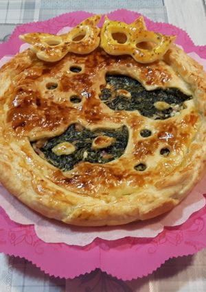 Foto di Torta salata in maschera