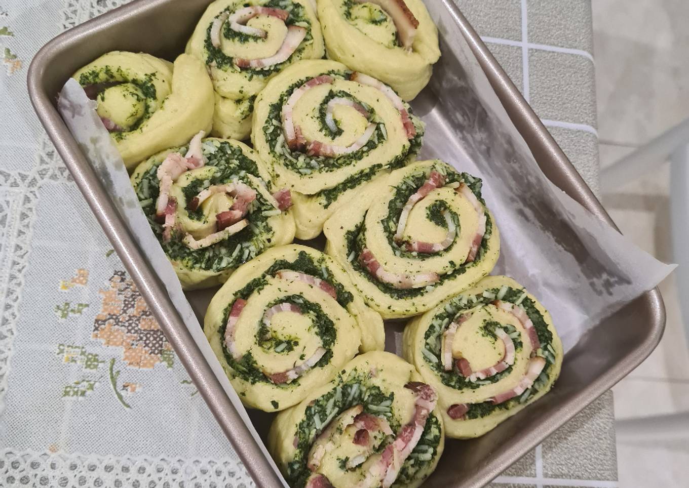 60. Pesto Bacon Bread Roll