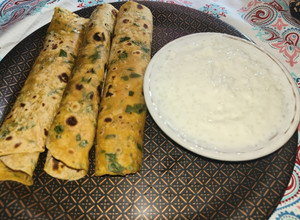 A picture of Methi Thepla.
