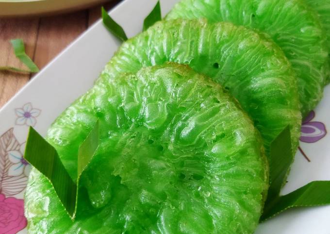 Resep Kue Cucur Pandan Oleh Daniar Cookpad