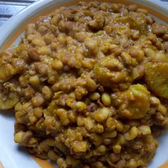 A picture of Portage beans and ripe plantain.