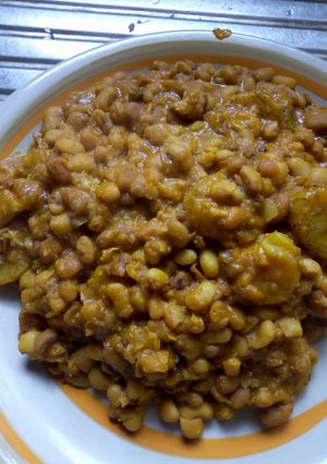 A picture of Portage beans and ripe plantain.