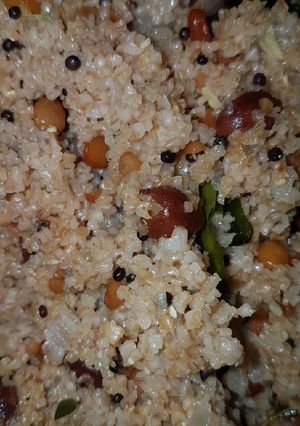A picture of Red rava upma (goduma rava upma).