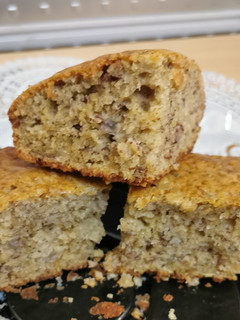 Una foto de Pan de guineo maduro/ banana
