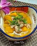 Canh bí đỏ nấu thịt xay thì là
