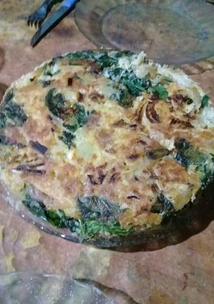 Una foto de Tortilla de papa y acelga