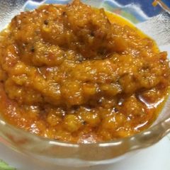 A picture of Spicy Lahsun Chutney.