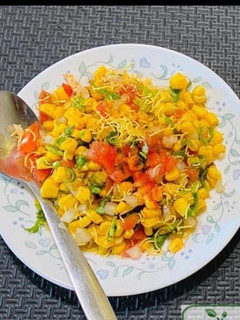 स्वीट कॉर्न चाट (Sweet corn chaat recipe in hindi) रेसिपी मुख्य फोटो