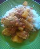 Alitas de pollos guisadas en salsa de tomates