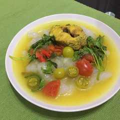 A picture of Papeda Ikan Kuah Kuning.