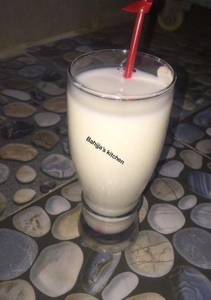 Apple & Milk juice ainihin hoton girkin