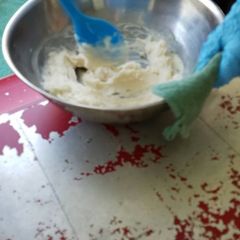 A picture of Dry ice ice cream.