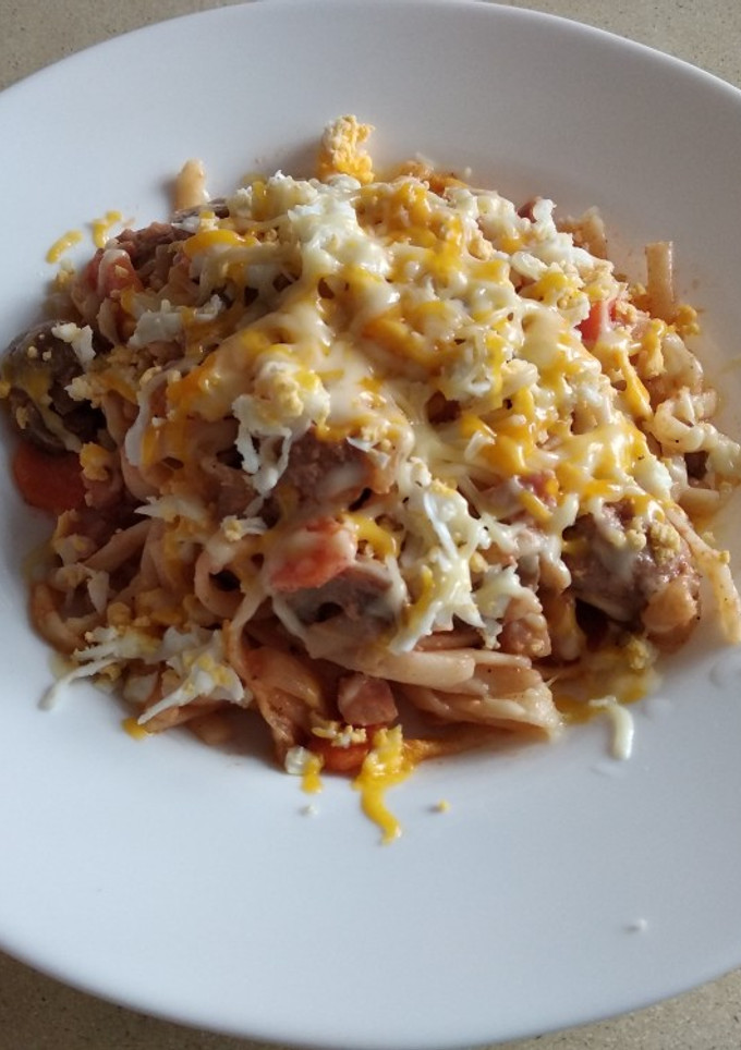 Una foto de Tallarines con achis a la crema de tomate