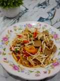 Tumis Kecambah Bakso