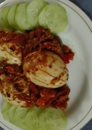 A picture of Hot Garlic Eggs.