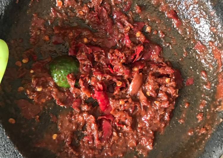 Cara Gampang Membuat Sambel Jeruk Mentah yang Lezat Sekali