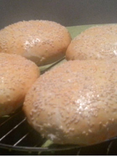 Una foto de Pan de hamburguesas rápidas con levadura