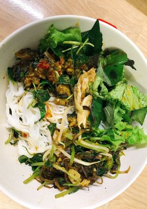 Hình của món Ốc xào xả ớt.