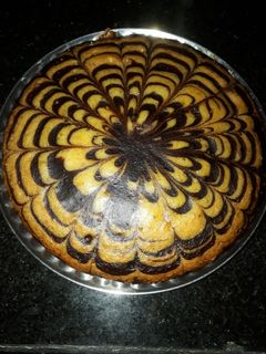 এগলেস জেব্রা কেক (eggless zebra cake recipe in Bengali) রেসিপির প্রধান ছবি