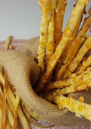Foto principal de Palitos de pan de queso y semillas