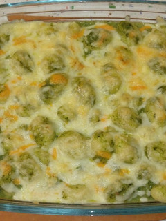 Una foto de Gnocchis de patata con crema de espinacas y puerro gratinados con queso