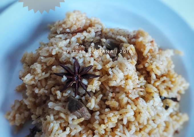 Ternyata begini loh! Resep  memasak Nasi Kebuli Magicom yang nikmat