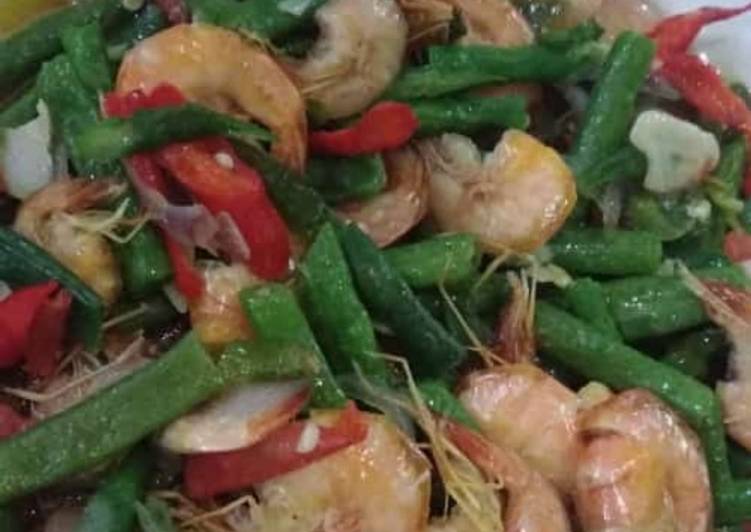 Tumis udang kacang panjang